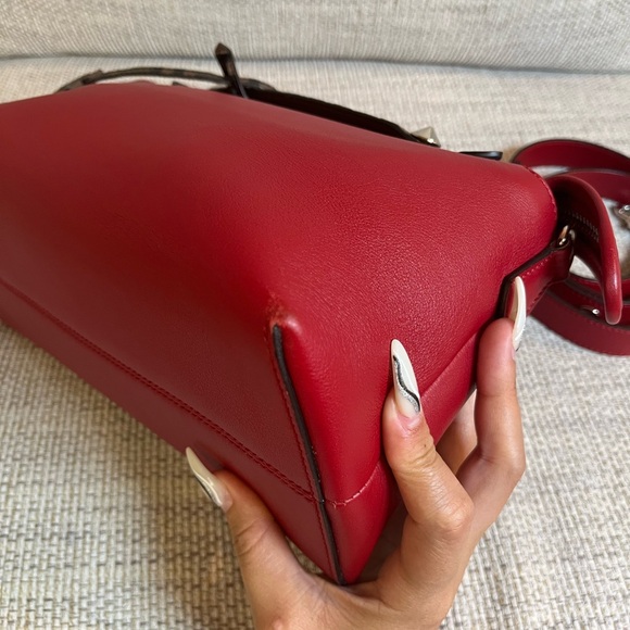 Fendi By The Way Shoulder Bag - Picture 16 of 16